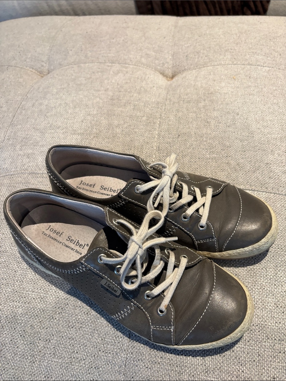 Josef Seibel Women’s Gray Leather Lace-Up Sneakers